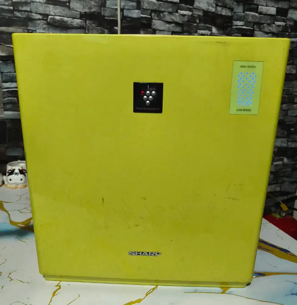 Sharp air purifier pembersih udara FU-A28Y-G