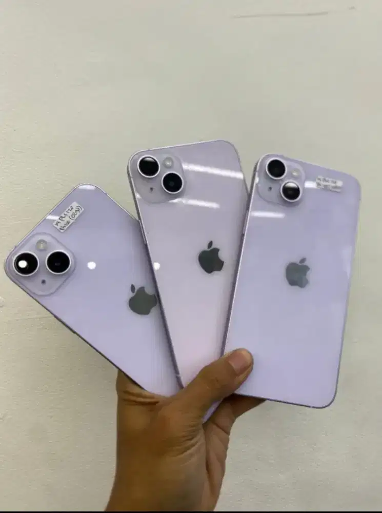 Handphone Apple iPhone 13 resmi free adaptor