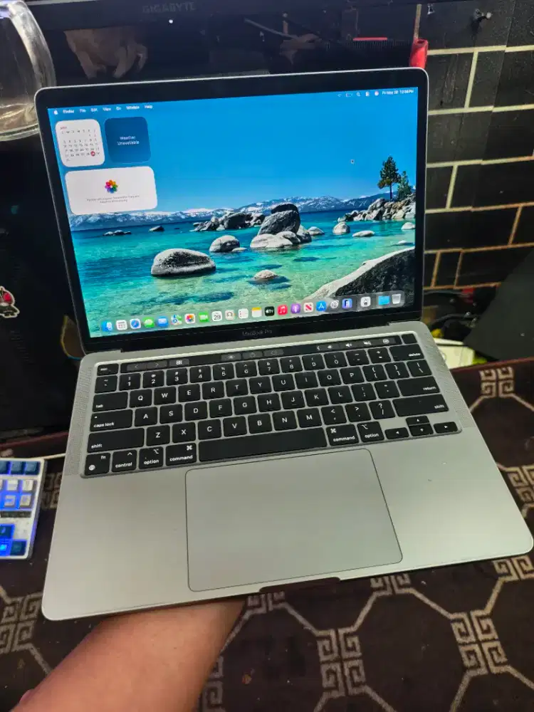 Macbook Pro M1 2020 iBox Normal Bisa Tuker Tambah Hp