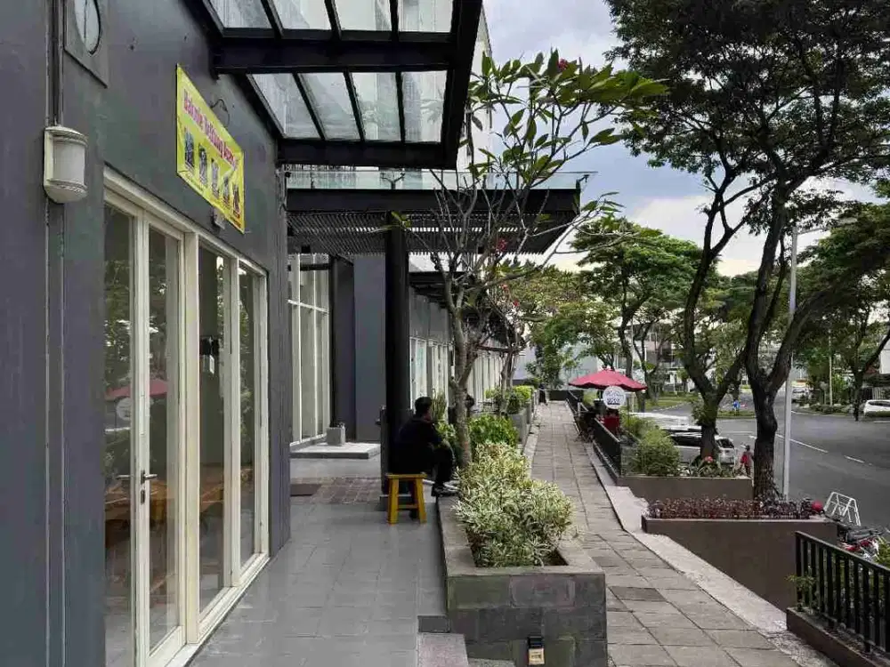 Disewakan rumah usaha di royal city Loft Wiyung Surabaya barat