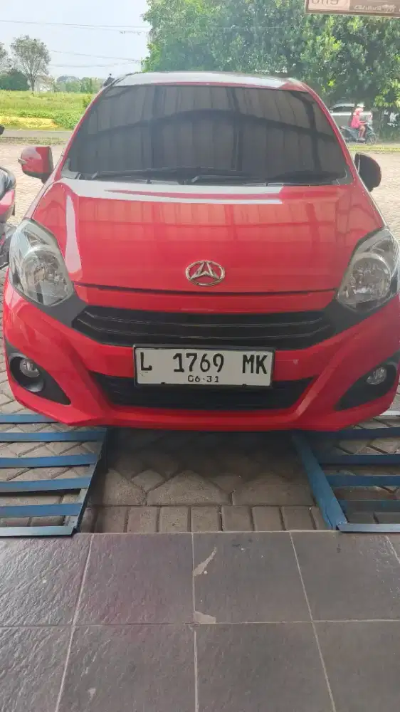 Daihatsu Ayla X 1.0 MT