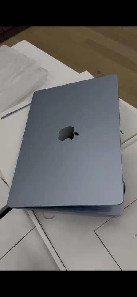 13 inch MacBook Air M5 16/512 Garansi Resmi