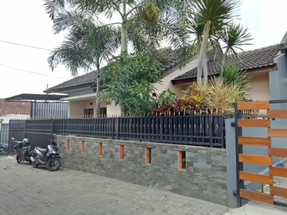 Di jual rumah strategis di kota cimahi