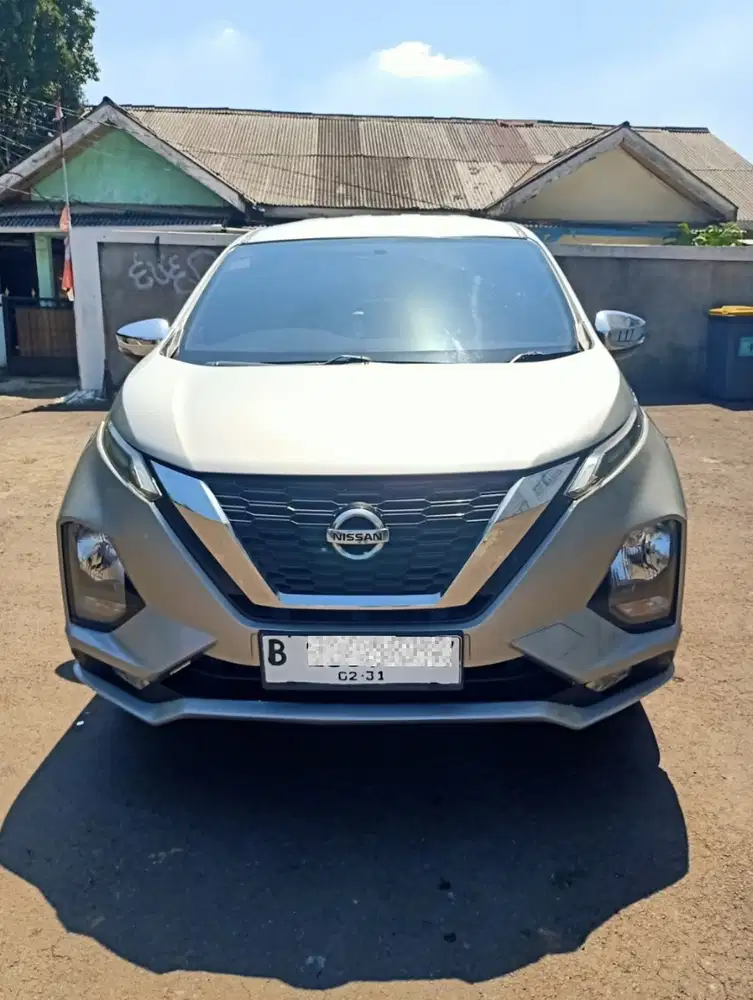 Nissan Livina VL AT 2019 silver metalik