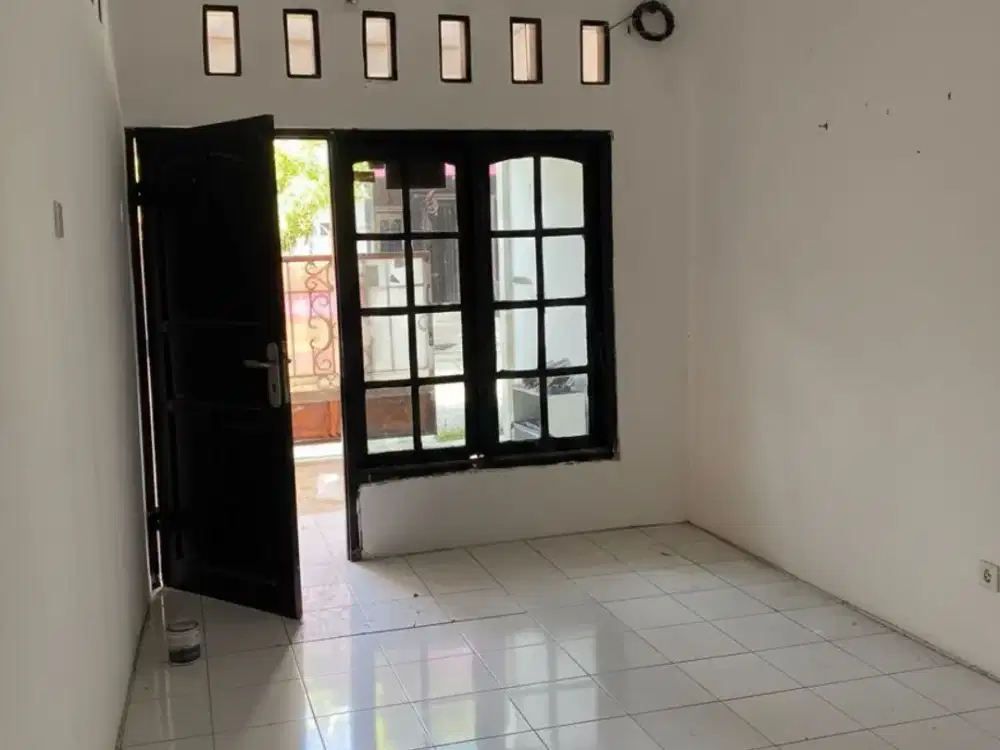 MURAH !!! Luas 66 Kamar bisa jadi 3 di Duta Telaga Samping Summarecon