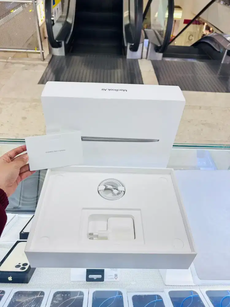 Macbook Air M1 2020 Space Grey 13-Inch iBox Tidak jadi pakai