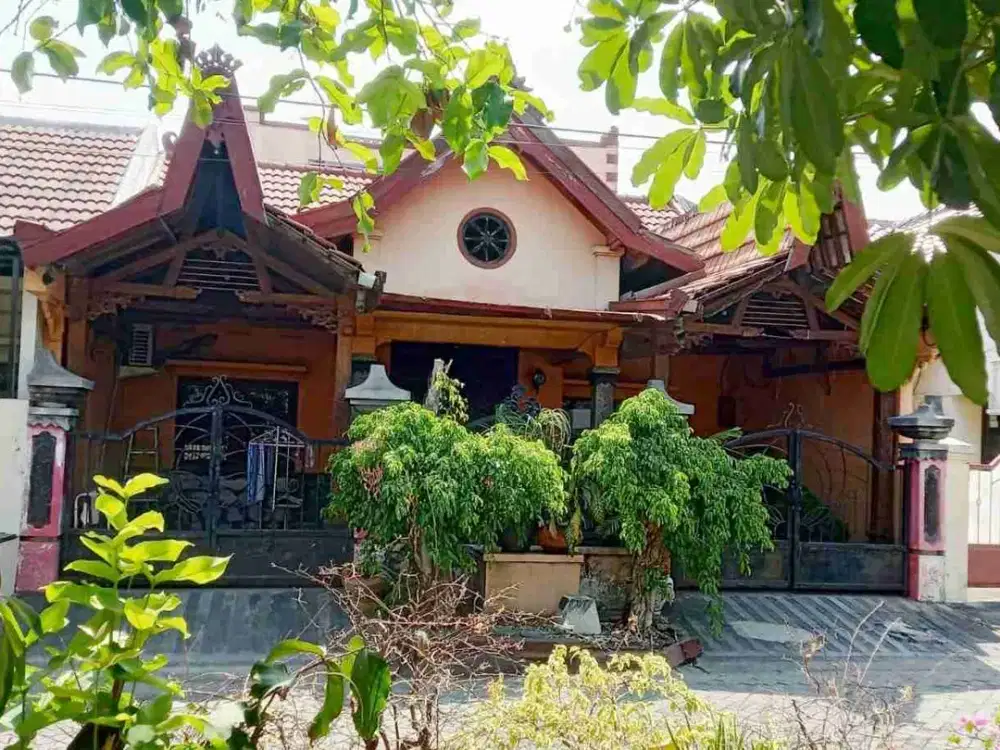 Jual Cepat Aset Bank Rumah Murah  Dekat Kampus UPN di Wiguna Regency Gunung Anyar