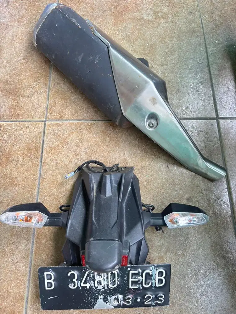 Silincer dan lampu sein ninja 250 fi