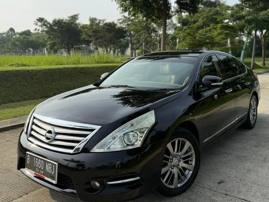 Nissan Teana 2.5 CVT 2013 Hitam