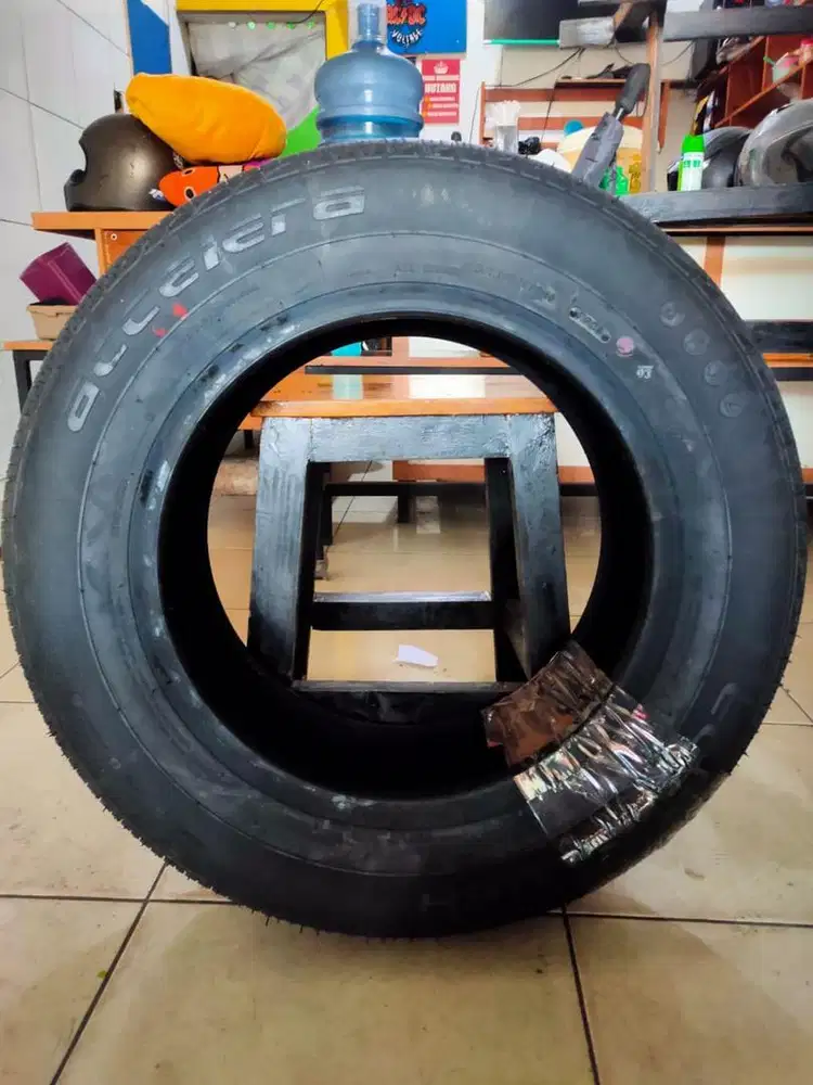 Ban Mobil Tipe R16 Accelera