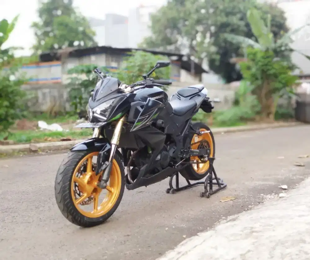 Ninja z250 Fi street fighter Full Modif velg gambot sok upside down