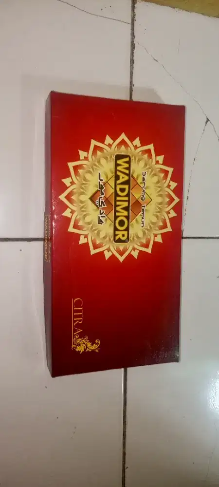 Lelang Sarung Baru Wadimor