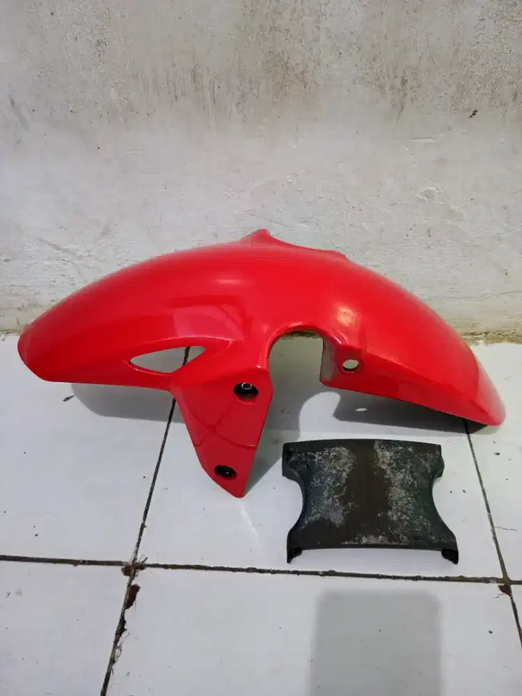 Spakbor depan CBR 150R 2015