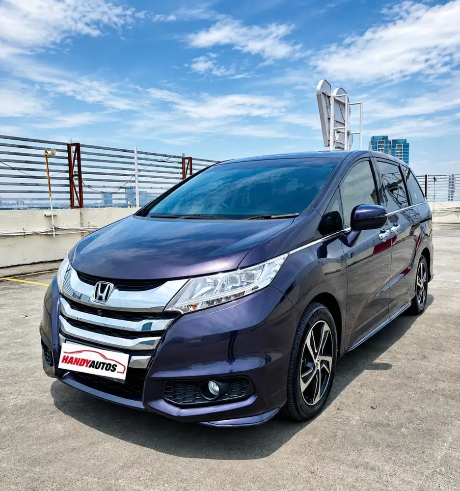 Honda Odyssey E prestige Sunroof 2014 Ungu