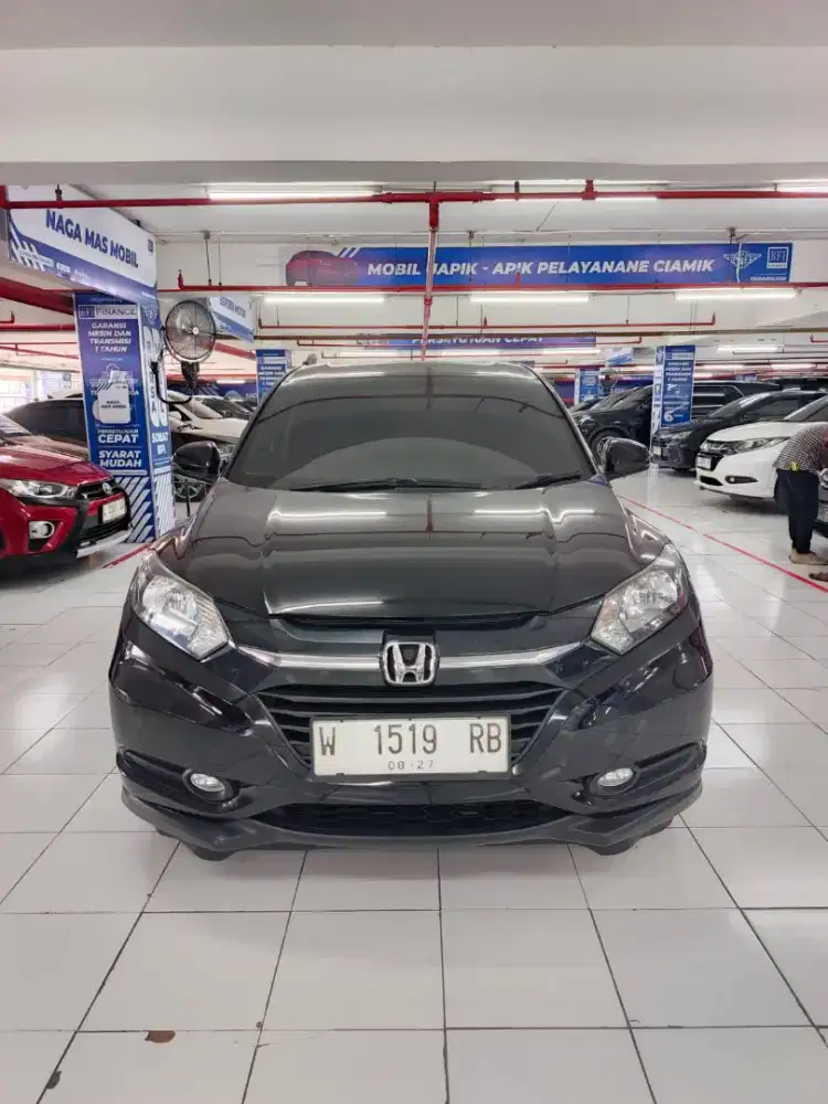 Honda HRV 1.5 E cvt 2017 hitam