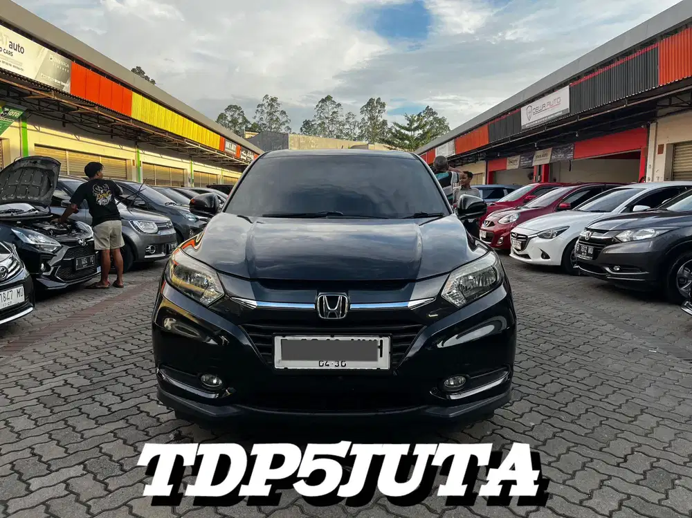 HONDA HRV E 2015 CVT BLACK EDITION !! DP5juta