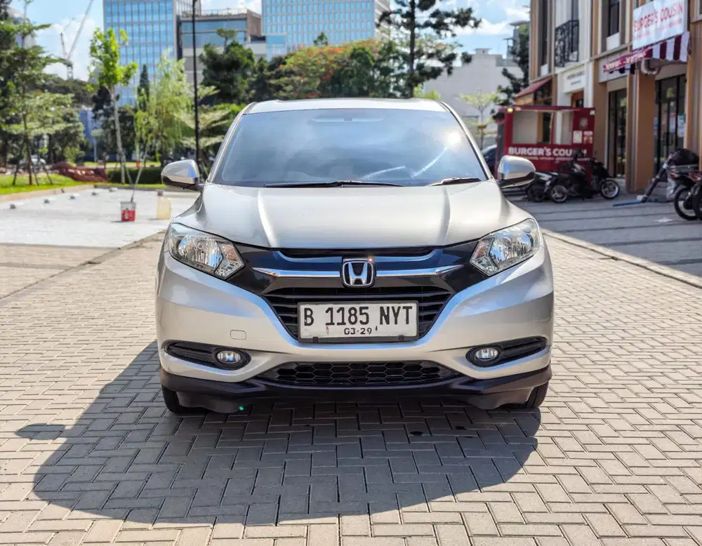 HONDA HR-V 1.5 E CVT 2015 LOW KM & SIAP PAKAI