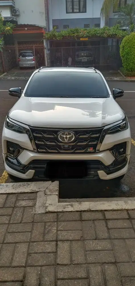 Dijual Murah Toyota Fortuner 2.8 GR A/T Diesel 2022