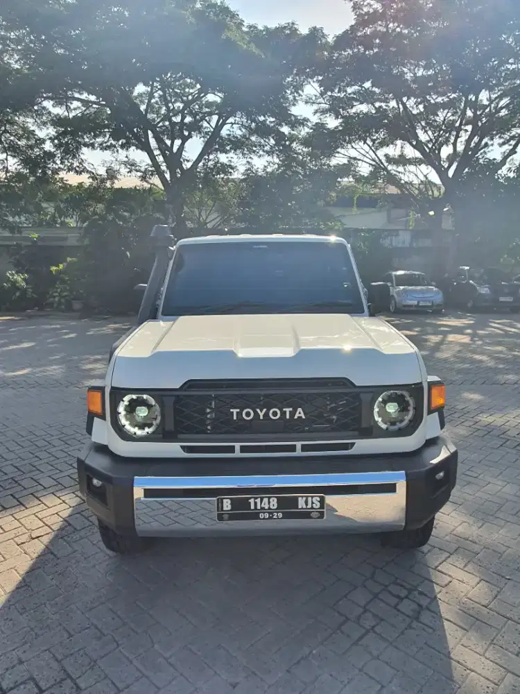 Land Cruser 70 LX 2.8