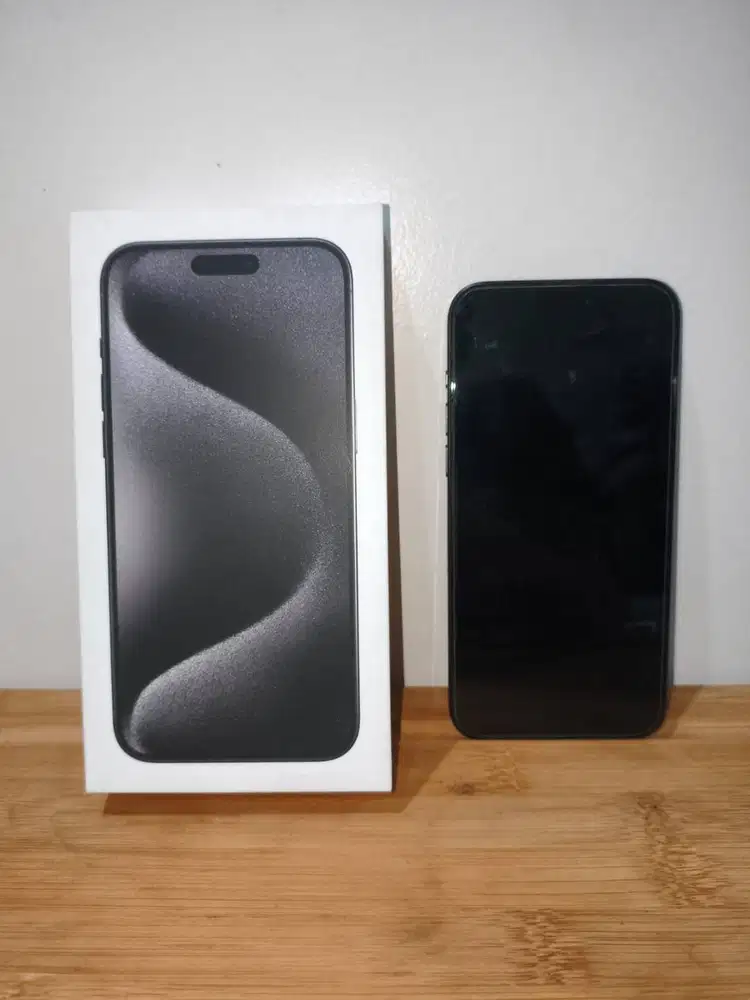 iPhone 15 Pro Max 1TB Black Titanium