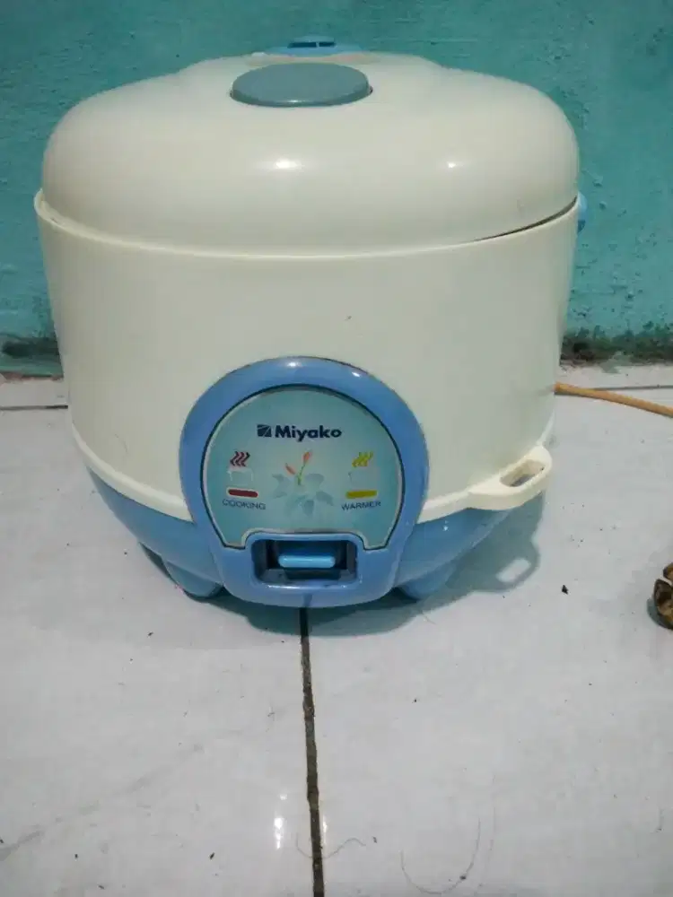 MIYAKO RICE COOKER/MAGICOM 1.2 LITER