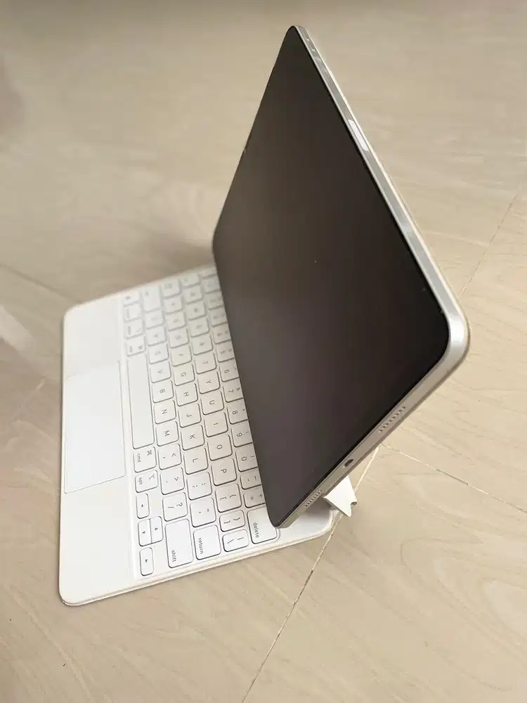 Dijual Dock Magic Keyboard Ipad Pro 11 M1
