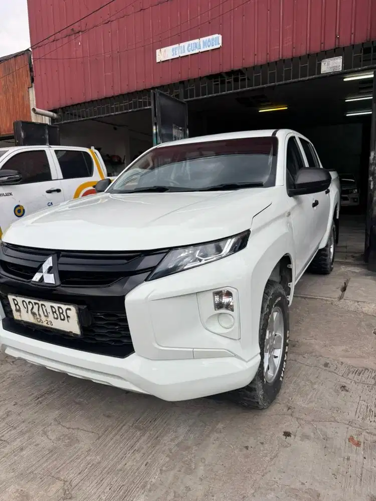 Mitsubishi triton 2022 tipe HDX double cabin 4x4