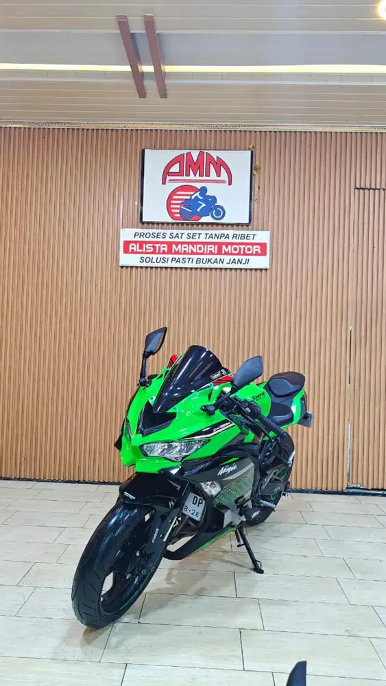 NINJA ZX 250 ABS 2021. MELAYANI JABODETABEK MESIN BODY KAKI2 ISTIMEWA