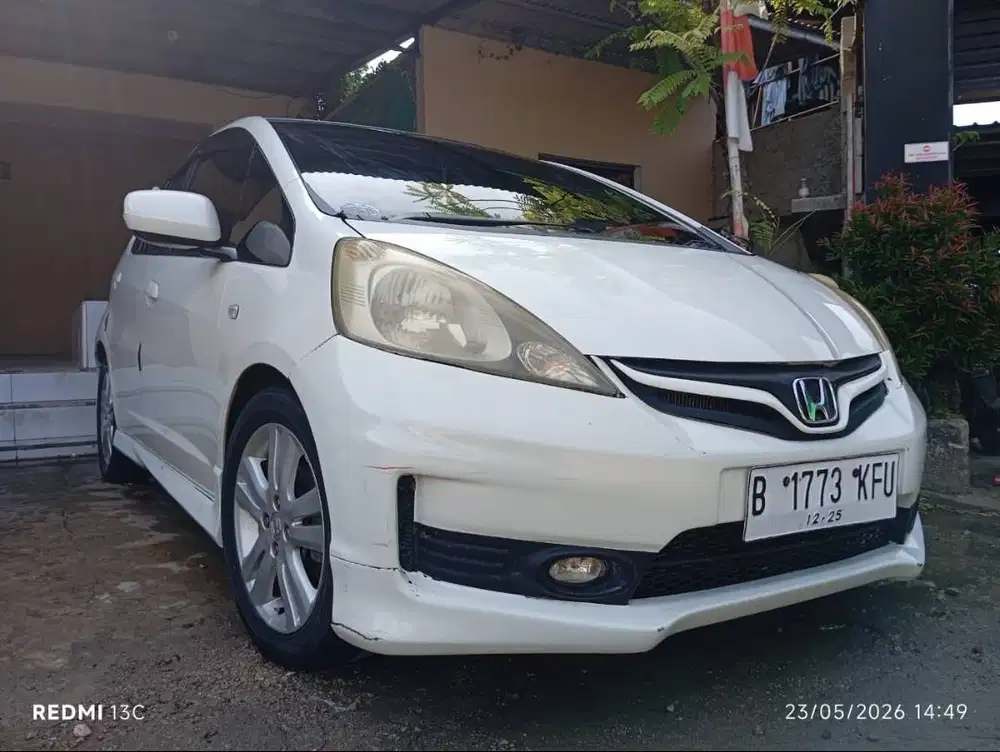 DI JUAL MOBIL BEKAS MERK HONDA JAZZ