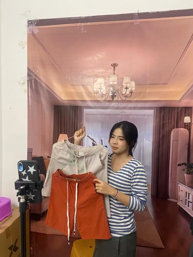 Host live khusus wanita