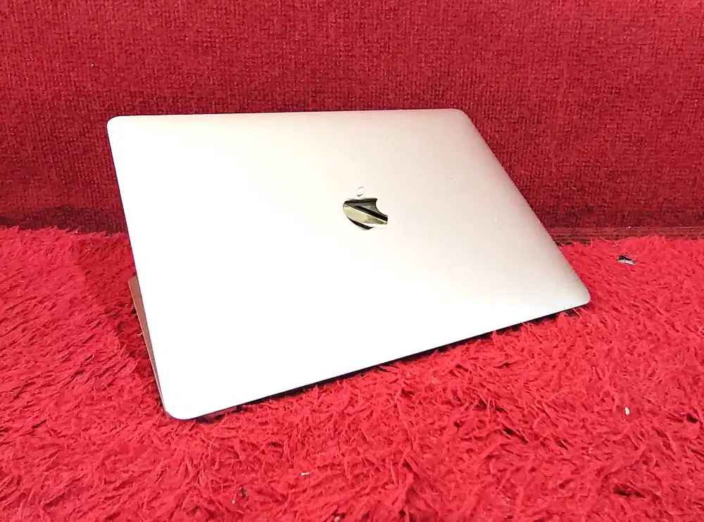 Laptop MACBOOK AIR 2020 Core i3 RAM 8GB SSD 256GB (Ex iBox) MALANG