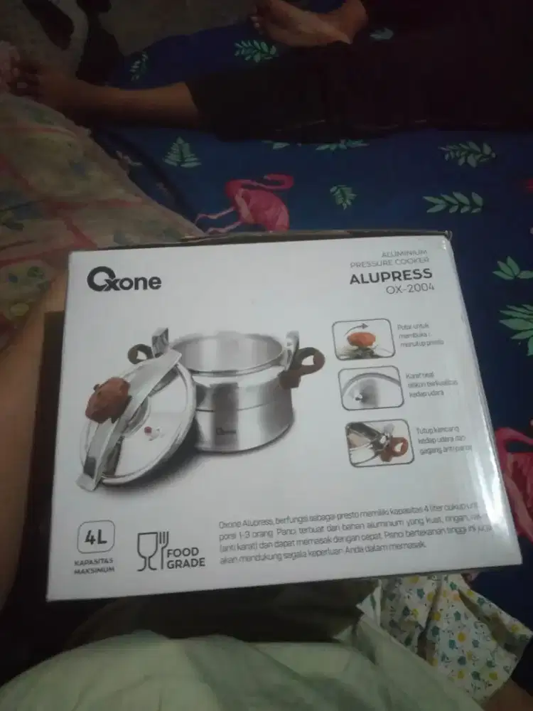 Tempat pressure cooker