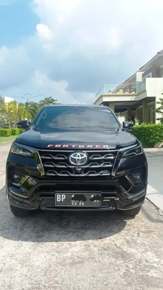 Fortuner 2.7 SRZ 4x2 AT Bensin