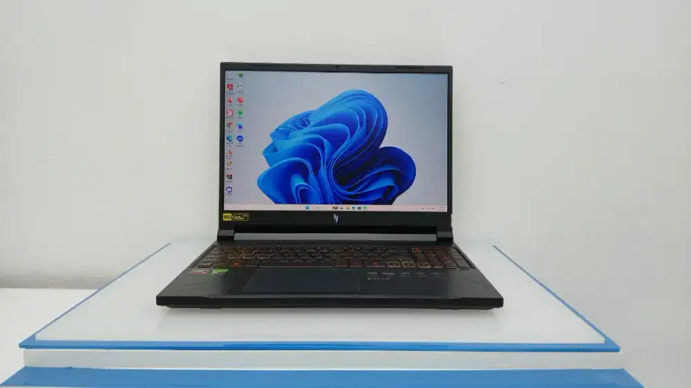 ACER NITRO V16 AMD RYZEN 7 8845HS RTX 4060 8GB RAM 16GB SSD 1TB