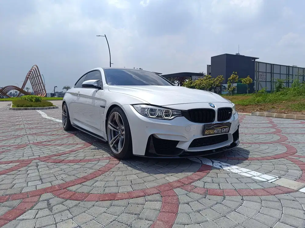LOWKM SERVICE REC! BMW M4 3.0 Coupe AT 2014 MESIN FULL STD SIAP PAKAI
