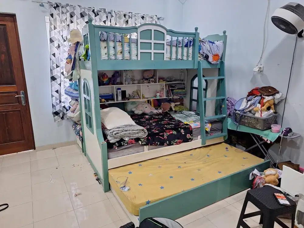 Ranjang 3 susun + plosotan anak tanpa kasur ya