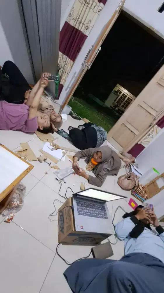 Dicari art umur max 30