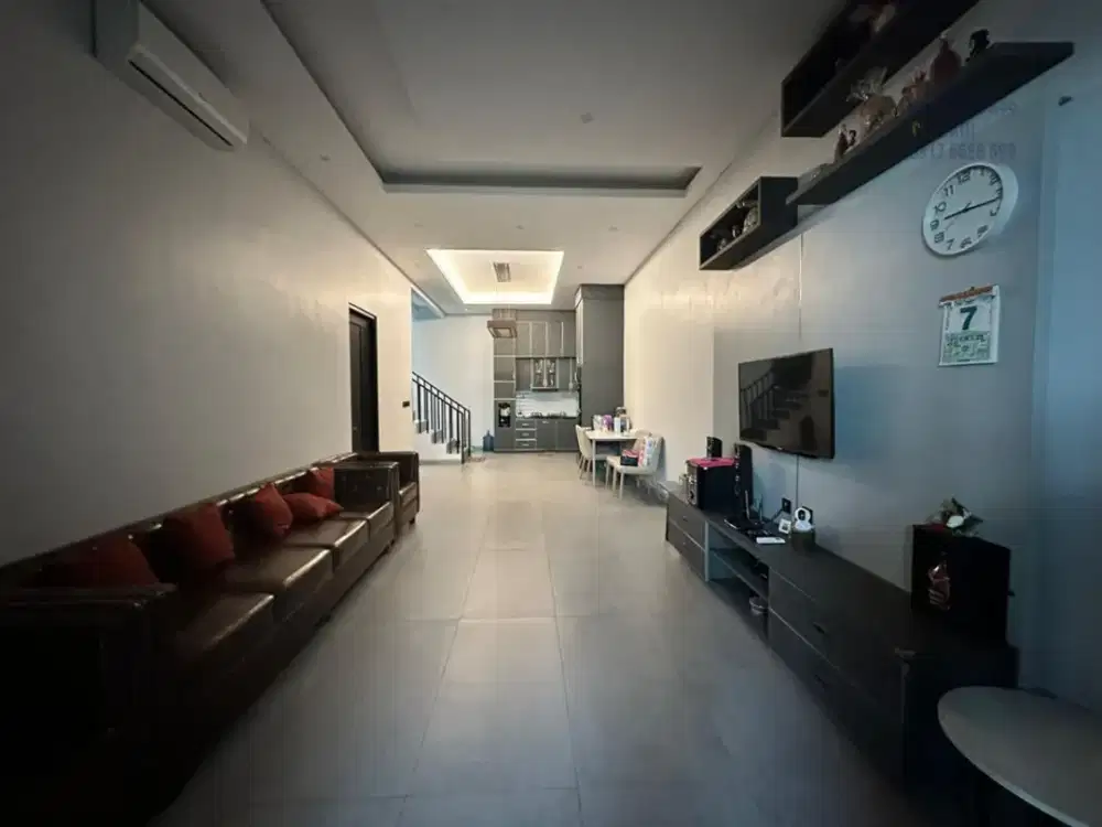 Dijual Rumah Uk 8X15 Hadap Barat di Taman Kencana