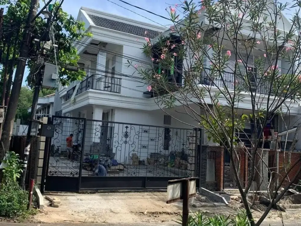 Rumah Baru 2 Lantai Desain Mewah Posisi Hook di Komplek Megapolitan Cinere Depok