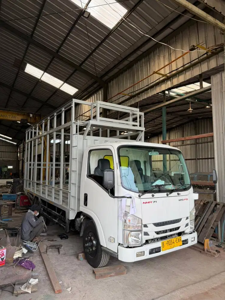 ISUZUKI ELF NMR 71