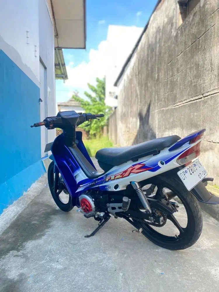 Di jual yamaha Fiz r 2003