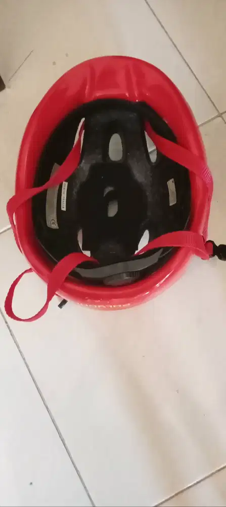 Helm Sepeda (Anak) Polygon