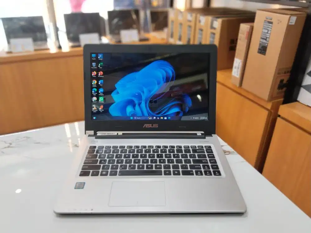 JUAL MURAH!! ASUS K46CM CORE I7-3517/RAM 4GB/SSD 256GB/14 INCH