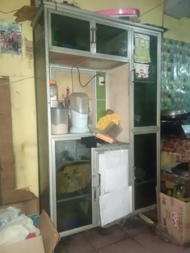 Butuh uang jual cepat lemari piring