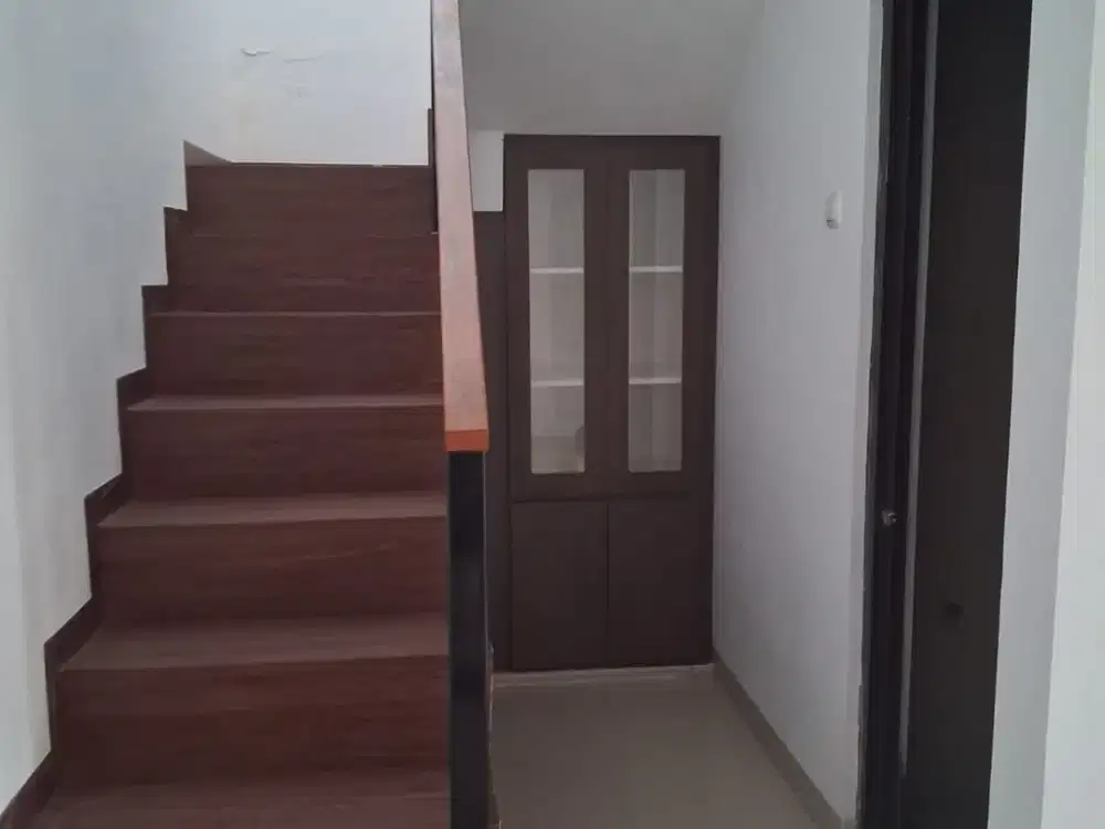 DIJUAL RUMAH BARU 2 LANTAI SAYAP MARTANEGARA LENGKONG BANDUNG