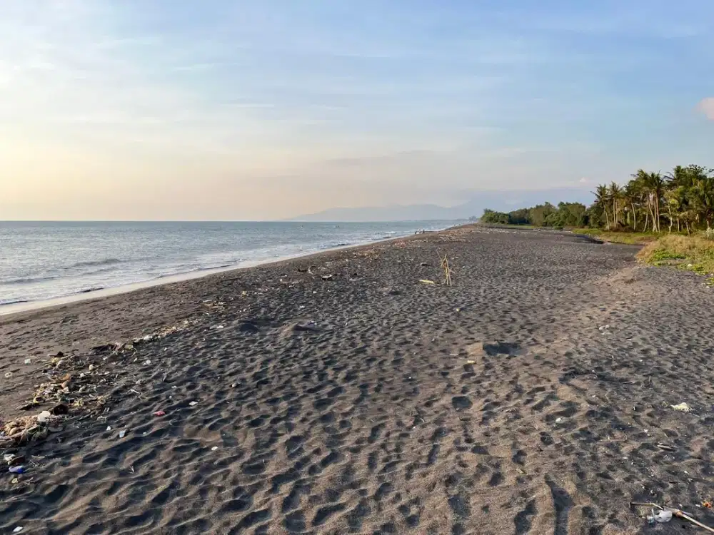 Tanah beachfront pinggir pantai Kuranji Lombok barat