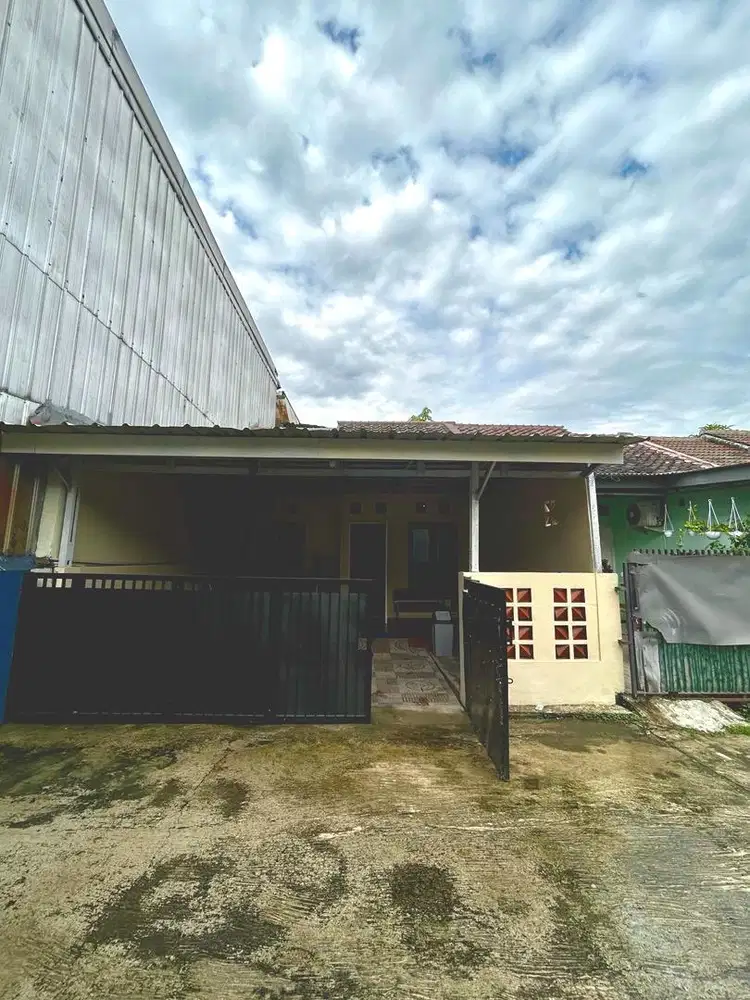 Rumah Second Dijual Murah Tanah Luas, Serua Bojongsari