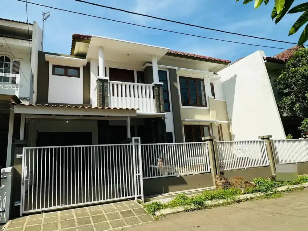 Di Jual Rumah Strategis Cantik di Perumahan Citra Gran Cibubur