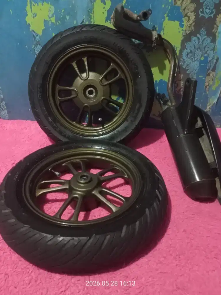 Pelek Scoopy R12+ knalpot ORI scoopy