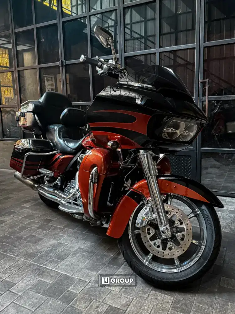 FOR SALE!!! HARLEY DAVIDSON ROAD GLIDE ULTRA CVO 2015